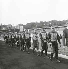 Zawodnicy na płycie Stadionu Olimpijskiego