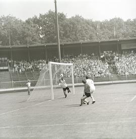 WKS Śląsk Wrocław - Widzew Łódź (0:0, mecz I ligi piłki nożnej w sezonie 1976/1977)