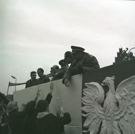 Przywitanie oddziałów Ludowego Wojska Polskiego wracających z Czechosłowackiej Republiki Socjalis...