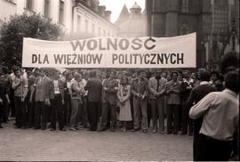 Uwolnić więźniów politycznych