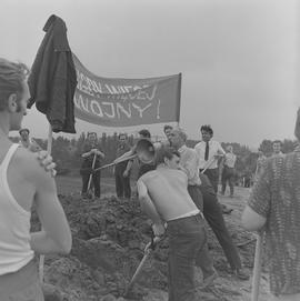 Budowa Cmentarza Żołnierzy Polskich