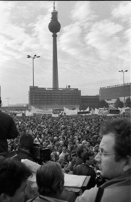 Berlin Wschodni – manifestacja na Alexanderplatz