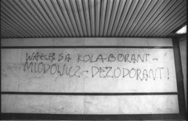 Wałęsa kolaborant, Miodowicz dezodorant