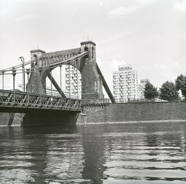 Most Grunwaldzki i budynki mieszkaniowe na pl. Grunwaldzkim we Wrocławiu - tzw. wrocławski Manhattan