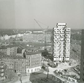 Budowa budynków mieszkaniowych na pl. Grunwaldzkim we Wrocławiu - tzw. wrocławski Manhattan