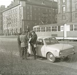 Kontrola drogowa MO na ul. Piłsudskiego we Wrocławiu